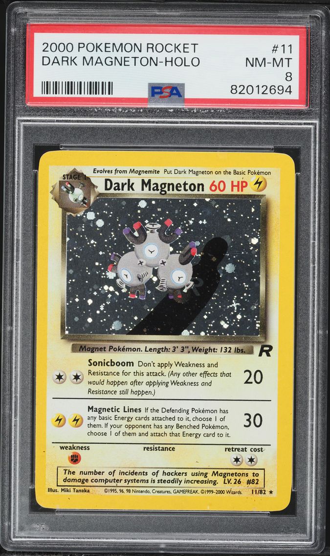 2000 #11 Dark Magneton-Holo PSA 8 Rocket Pokemon